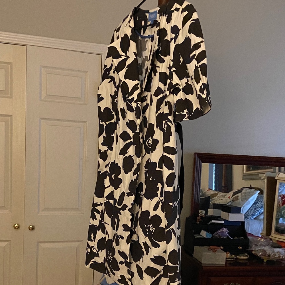 Simply Vera Vera Wang Black and White Floral Long Sleeve Dress